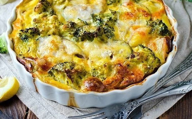 Запеканка с куриной грудкой и брокколи