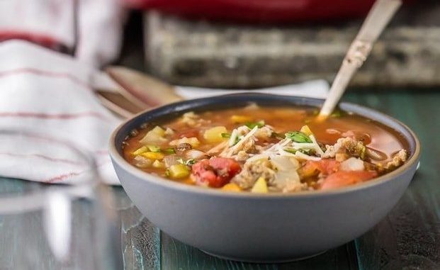 Чечевичный суп с колбасками