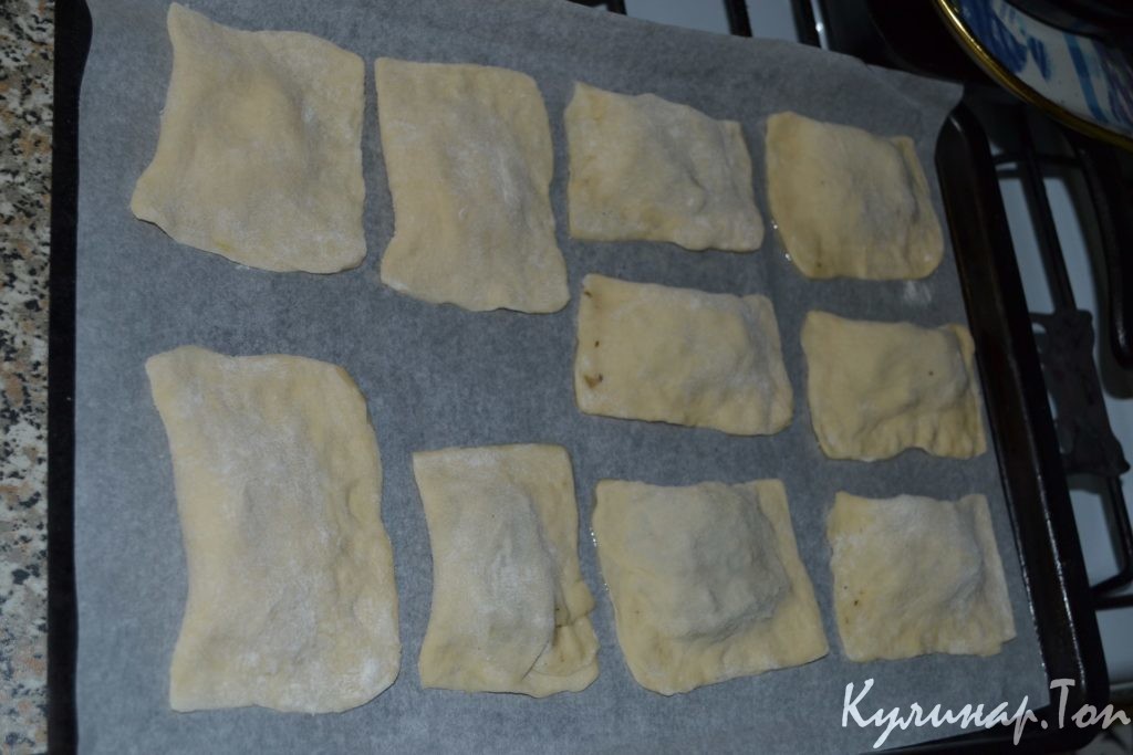 Слойки с сыром