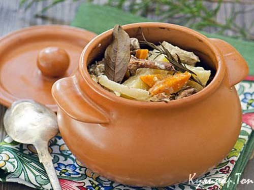 Филе индейки в горшочках с овощами и лисичками Филе индейки в горшочках с овощами и лисичками