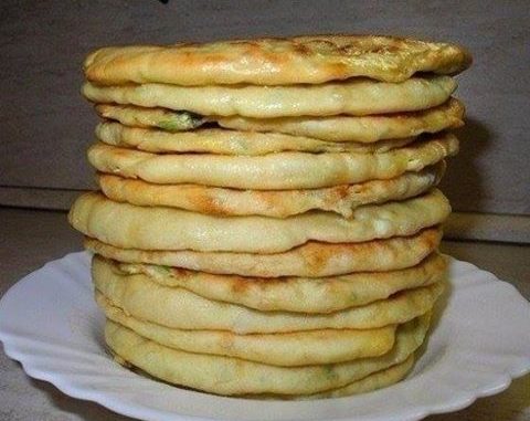 Хачапури с сыром и яйцом
