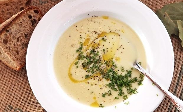 Картофельный суп-пюре с луком-пореем