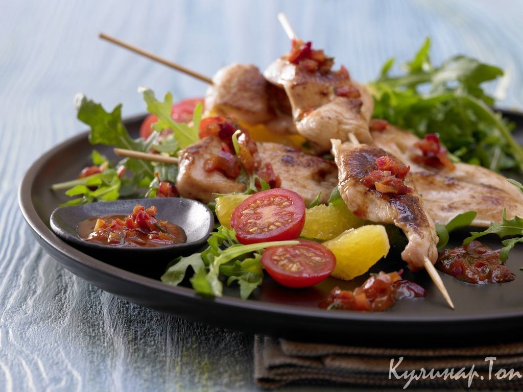 Куриная грудка на шпажках