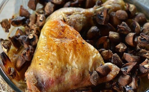 Куриные бедра с шампиньонами