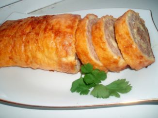 Куриный рулет в тесте