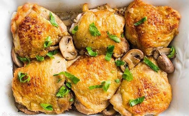 Курица с грибным соусом