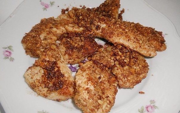 Курица с миндалем