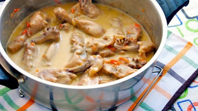 Курица в молочно-сметанном соусе