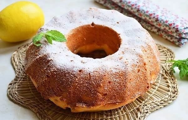 Простой пирог с лимоном