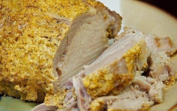 Свинина, запеченная с майонезом и специями