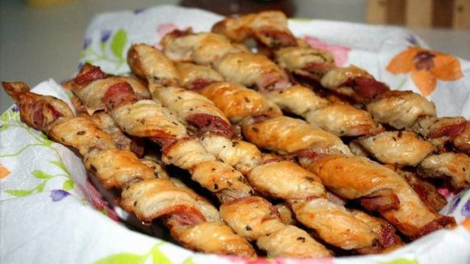 Сырные палочки с беконом