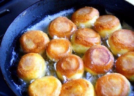 Сырные шарики жареные с чесноком