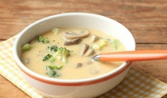 Сырный суп с брокколи и шампиньонами
