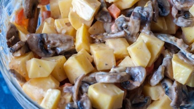 Запеченная картошечка с грибами и сметаной