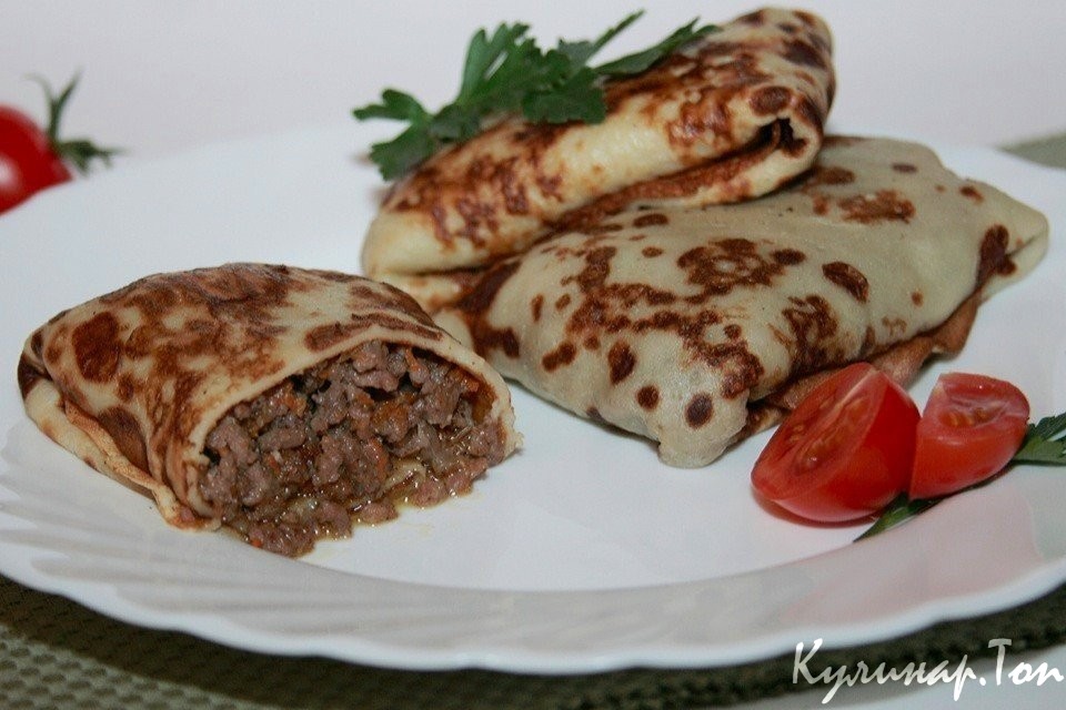 Блины с мясом на пиве