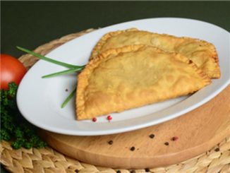 Чебуреки со свининой и говядиной