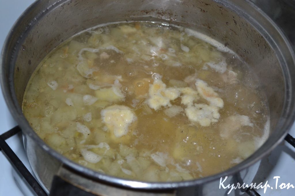 Куриный суп с клецками