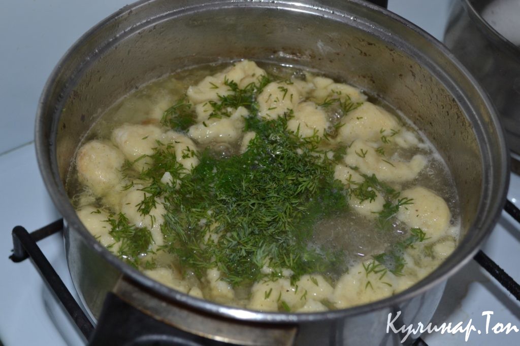 Куриный суп с клецками