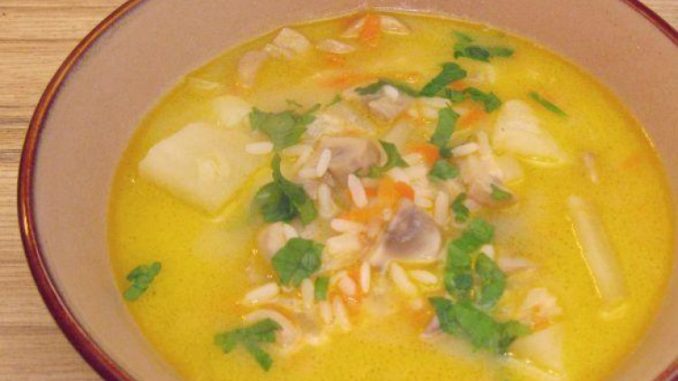Грибной суп с картофелем и морковью Грибной суп с картофелем и морковью