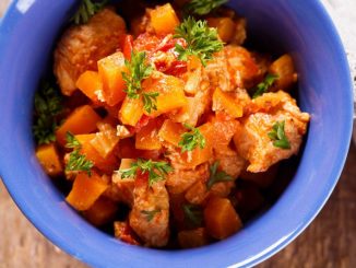 Индейка, томленая с овощами