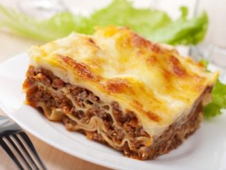 Лазанья с мясным фаршем и сыром