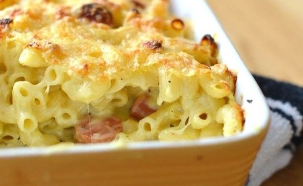 Макаронная запеканка с колбасками Макаронная запеканка с колбасками