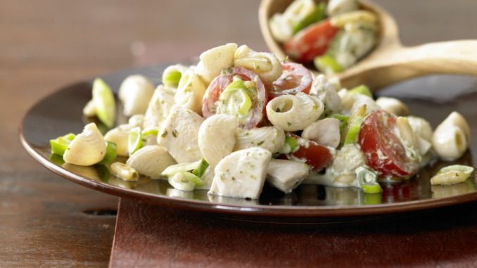 Макаронный салат с куриным мясом Макаронный салат с куриным мясом