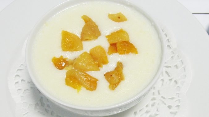 Манная каша с курагой Манная каша с курагой
