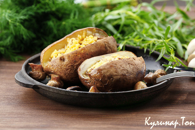 Печеный картофель с сырным соусом