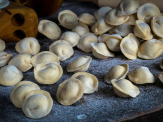 Пельмени с мясом курицы