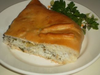 Пирог с вяленой рыбой и рисом