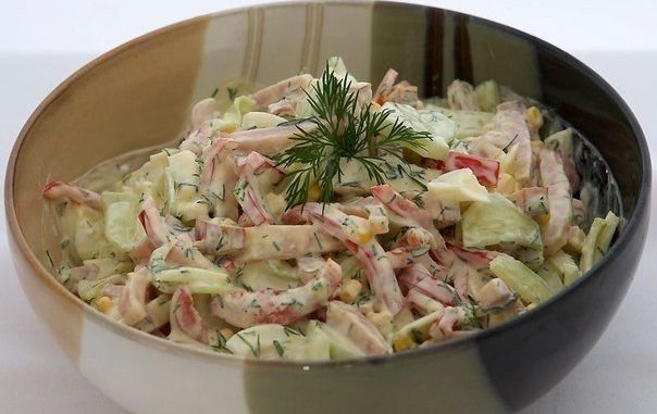 Салат с яйцом и ветчиной Салат с яйцом и ветчиной