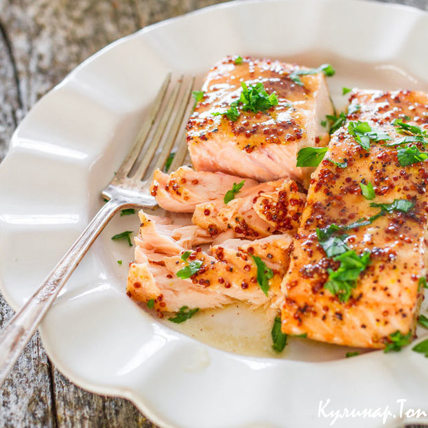 Стейк лосося с кленовым сиропом и горчицей