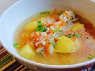 Суп с рисом и запеченной курицей