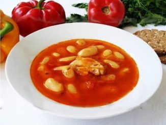 Томатный суп с фасолью