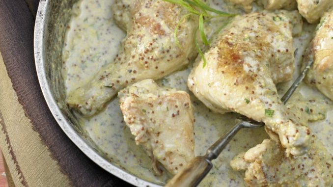 Тушеная курица по-французски Тушеная курица по-французски