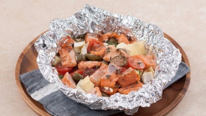 Запеченная форель с овощами и сыром камамбер Запеченная форель с овощами и сыром камамбер
