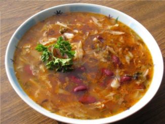 Фасолевый суп с капустой