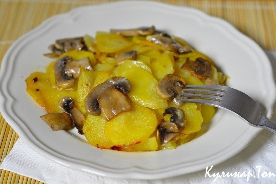 Картофель с грибами и сливками