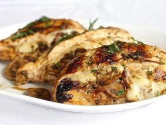Курица, фаршированная грибами и сыром