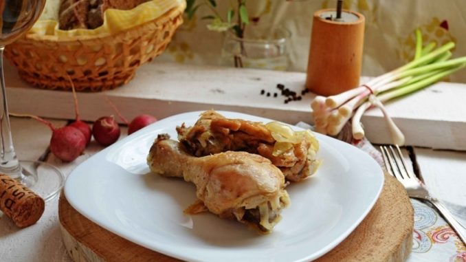 Курица, тушенная в белом вине Курица, тушенная в белом вине