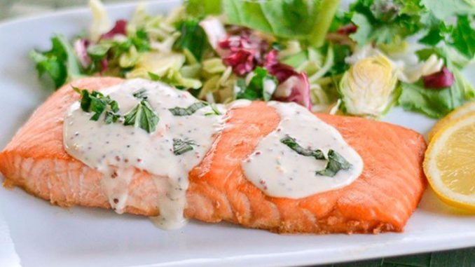 Лосось с овощами в белом соусе Лосось с овощами в белом соусе