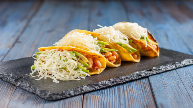 Мексиканские тако с курицей Мексиканские тако с курицей