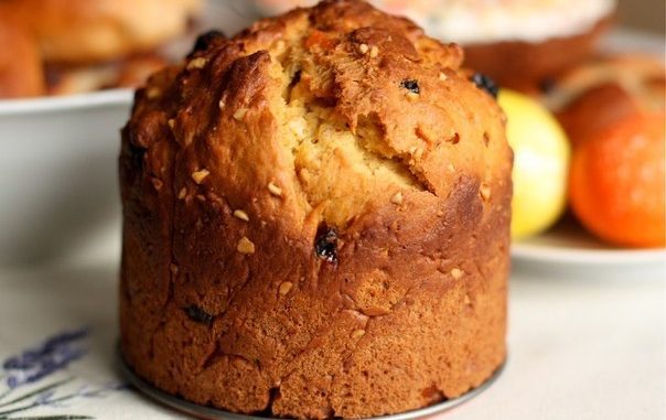 Пасхальный кулич с шафраном Пасхальный кулич с шафраном