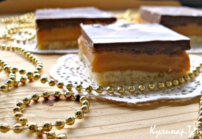 Печенье с карамелью в шоколаде