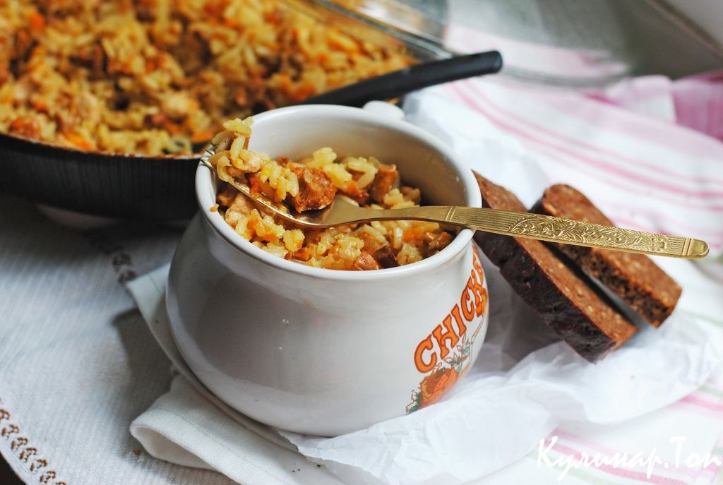 Плов с грибами в горшочке