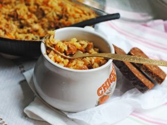 Плов с грибами в горшочке