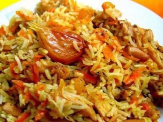 Плов с курицей и грибами