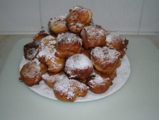 Пончики картофельные с черносливом