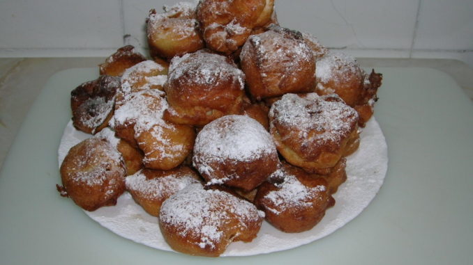 Пончики картофельные с черносливом Пончики картофельные с черносливом